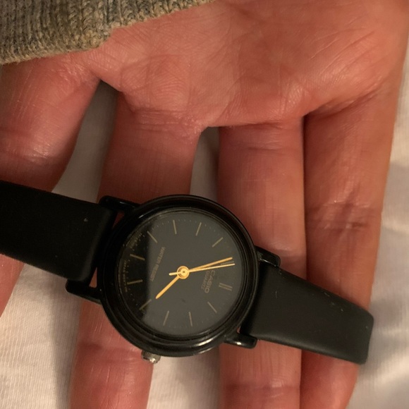 casio plain black watch